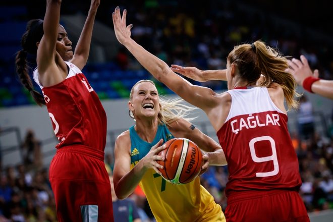 A Austrália venceu a Turquia e manteve os 100% de aproveitamento nos Jogos Olímpicos do Rio (Divulgação/FIBA)