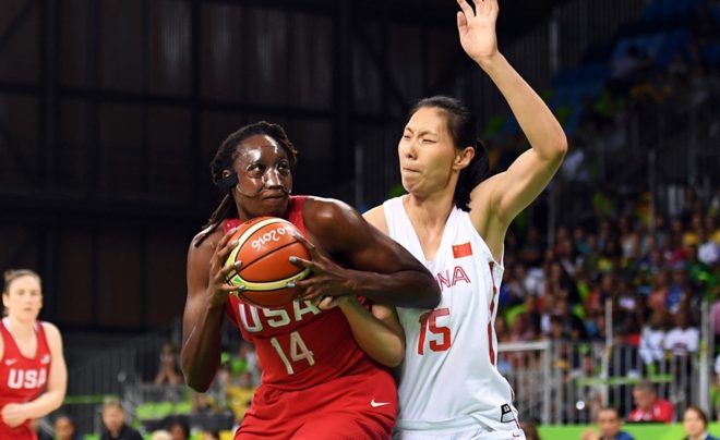 Com a classificação mais do que garantida, os Estados Unidos venceram a China e confirmaram o 100% de aproveitamento na 1ª fase (Divulgação/FIBA)