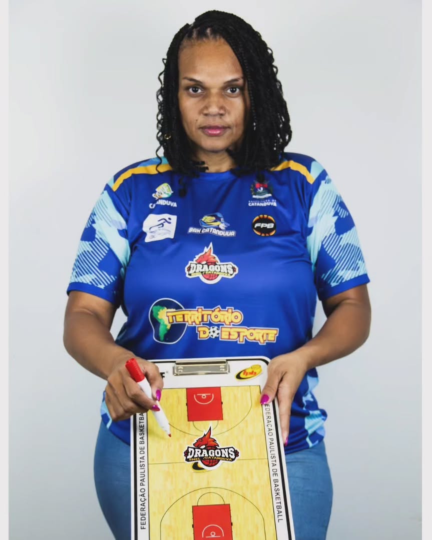 Tati Motta, atual integrante da comissão técnica de Catanduva